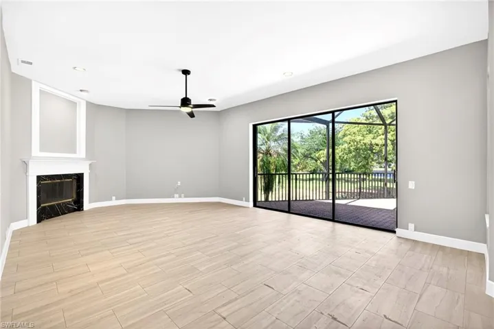 7214 Hendry Creek Dr, Fort Myers, Florida 33908