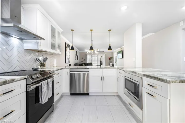16321 Kelly Woods Dr 182, Fort Myers, Florida 33908