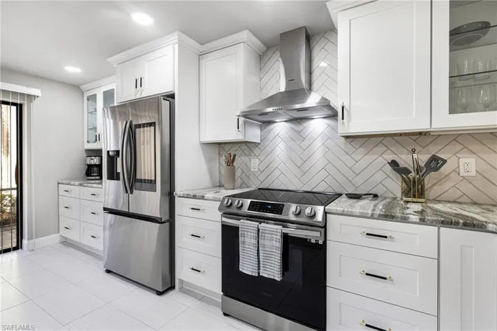 16321 Kelly Woods Dr 182, Fort Myers, Florida 33908