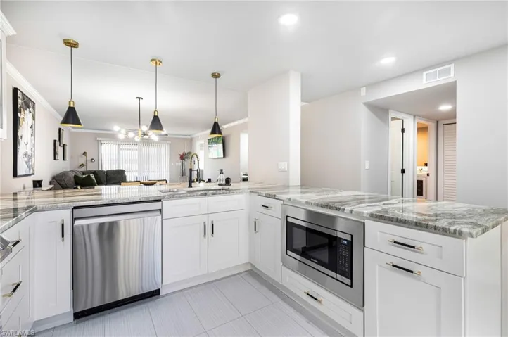 16321 Kelly Woods Dr 182, Fort Myers, Florida 33908