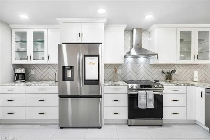 16321 Kelly Woods Dr 182, Fort Myers, Florida 33908