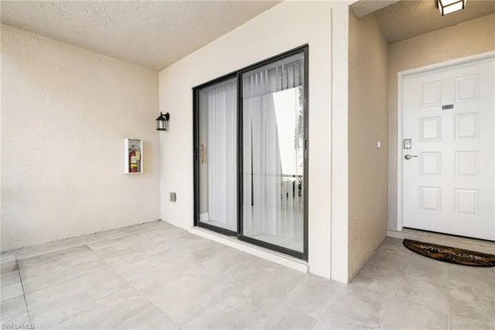 16321 Kelly Woods Dr 182, Fort Myers, Florida 33908