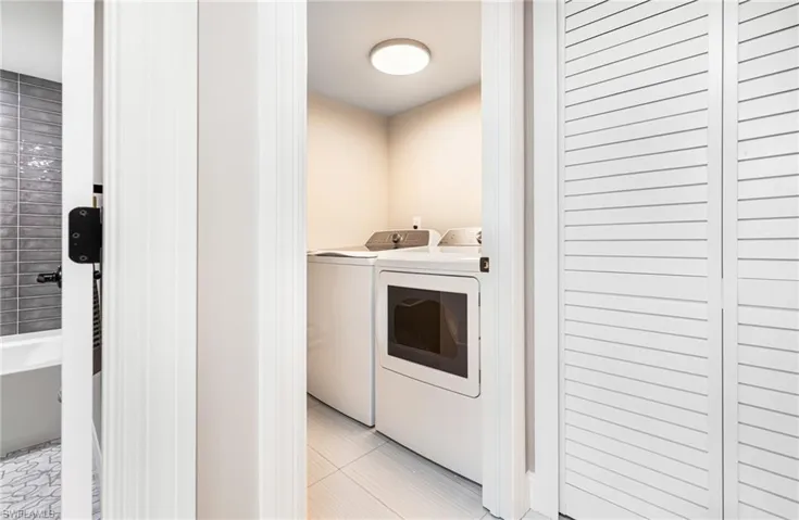 16321 Kelly Woods Dr 182, Fort Myers, Florida 33908