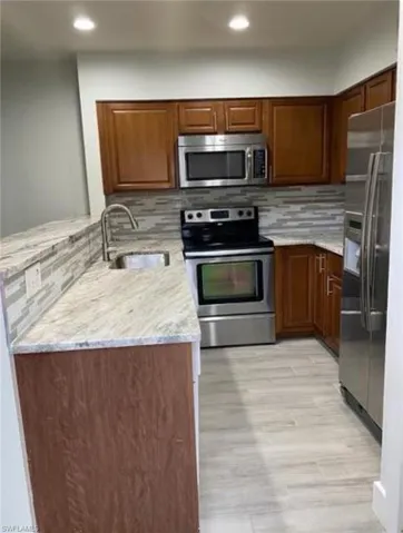 1021 SE 8th  TER, Cape Coral, FL 33990