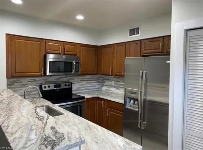 1021 SE 8th  TER, Cape Coral, FL 33990