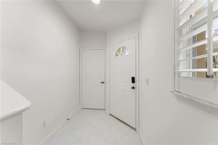 625  Lalique  CIR, Naples, FL 34119