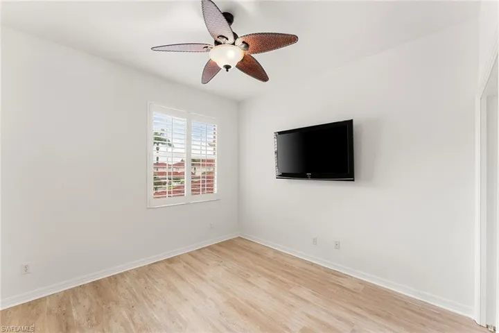 625  Lalique  CIR, Naples, FL 34119