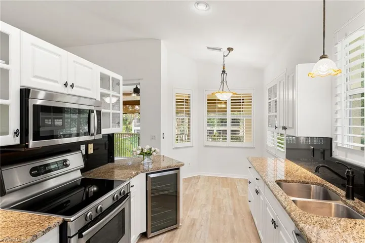 625  Lalique  CIR, Naples, FL 34119