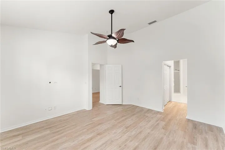 625  Lalique  CIR, Naples, FL 34119