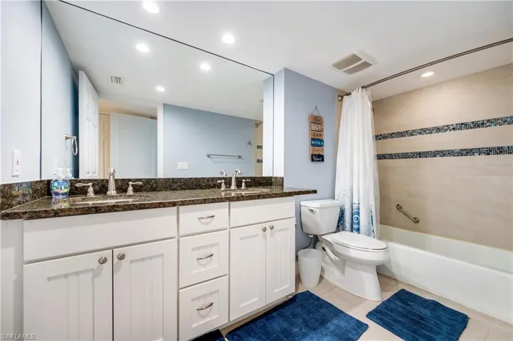 11030  Gulf Shore  DR, Naples, FL 34108