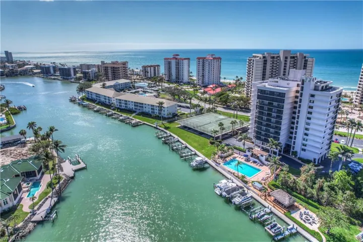 11030  Gulf Shore  DR, Naples, FL 34108