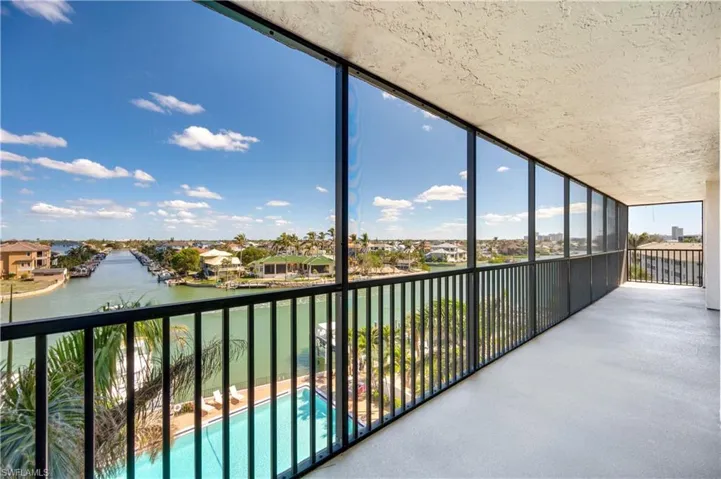11030  Gulf Shore  DR, Naples, FL 34108