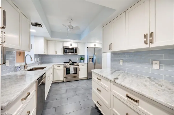 11030  Gulf Shore  DR, Naples, FL 34108