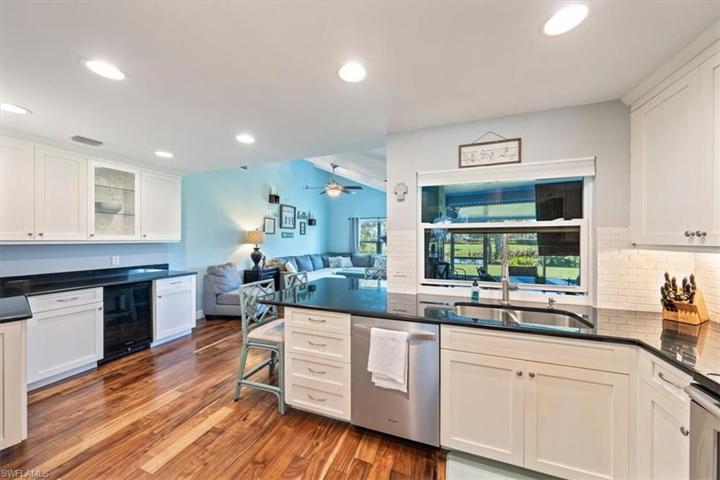 463  Torrey Pines  PT, Naples, FL 34113