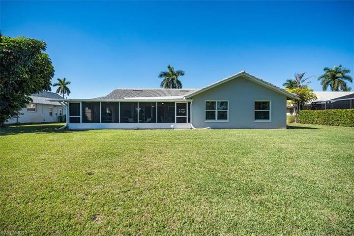 463  Torrey Pines  PT, Naples, FL 34113