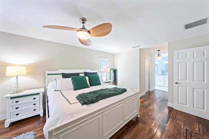 463  Torrey Pines  PT, Naples, FL 34113