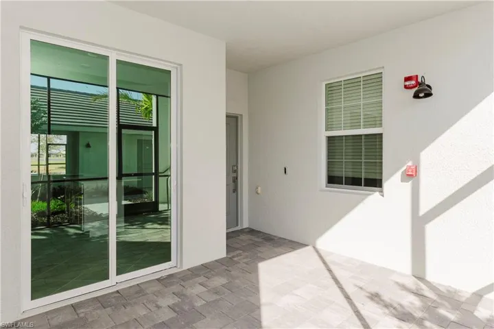 Front Lanai