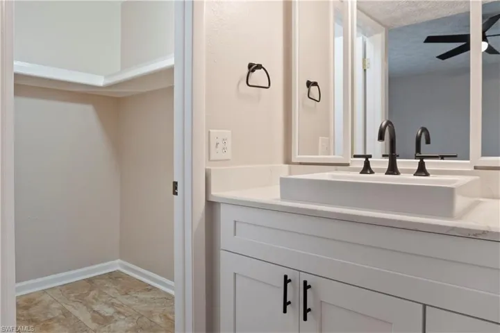 834 Se 46th St 1c, Cape Coral, Florida 33904