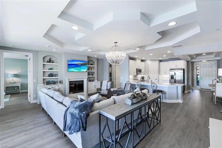 9641  MONTELANICO  LOOP, Naples, FL 34119