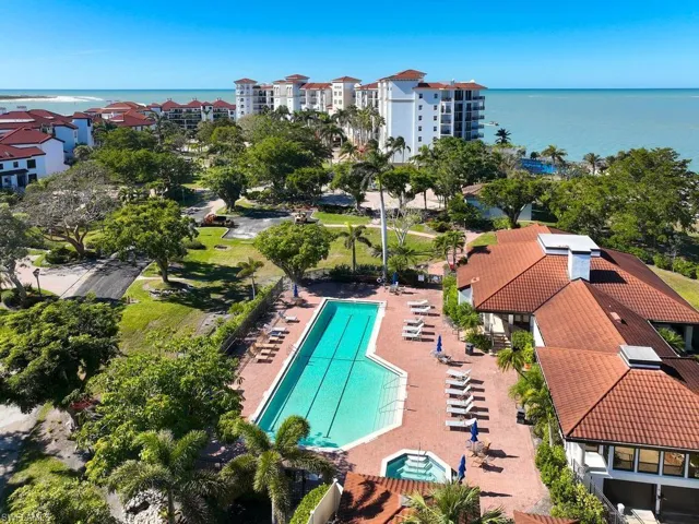 502 La Peninsula Blvd 502, Naples, Florida 34113