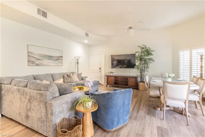 651 10th Ave S C651, Naples, Florida 34102