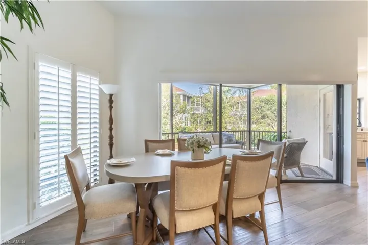 651 10th Ave S C651, Naples, Florida 34102