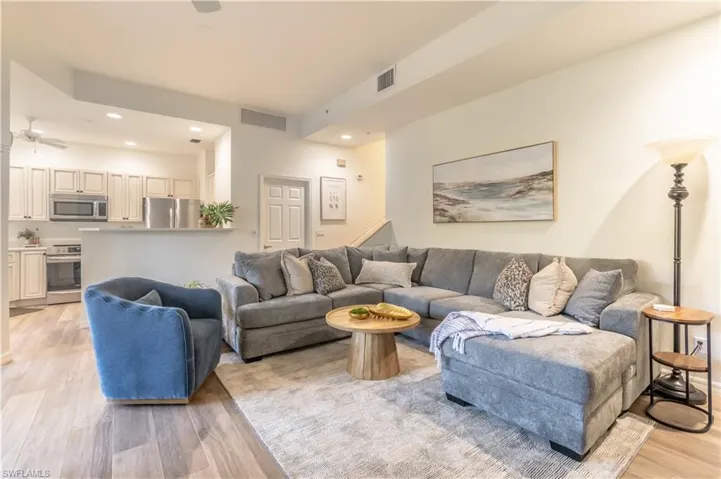 651 10th Ave S C651, Naples, Florida 34102