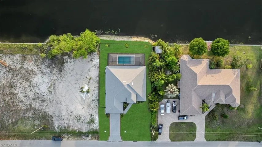 Aerial view of property and surrounding area