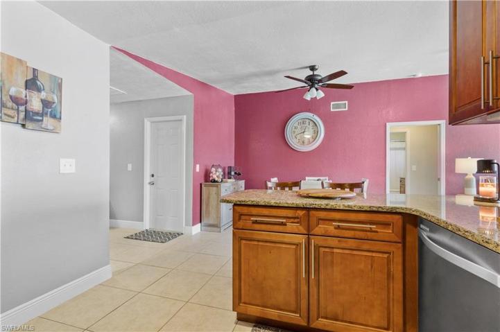 330 SW 28th TER, CAPE CORAL FL 33914