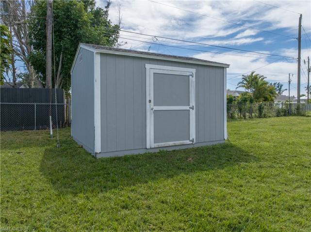 330 SW 28th TER, CAPE CORAL FL 33914
