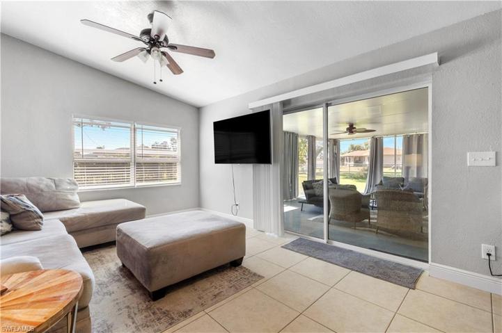 330 SW 28th TER, CAPE CORAL FL 33914