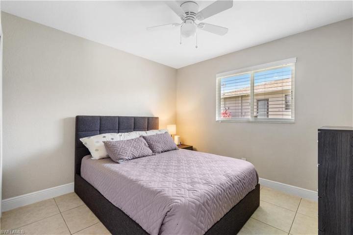 330 SW 28th TER, CAPE CORAL FL 33914