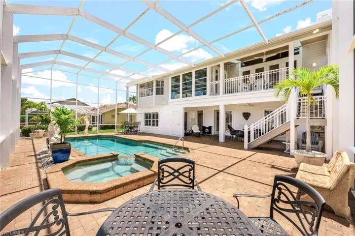 Such a great home for entertaining.