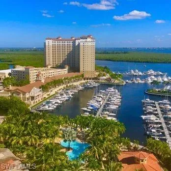 Just MINUTES to Tarpon Point Marina where you can fuel up, enjoy dining, shopping, live music and a beautiful Westin luxury hotel.