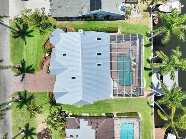 Newer Metal Roof, skylights.