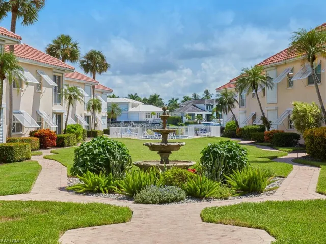 3070 Gulf Shore Blvd N 209, Naples, Florida 34103