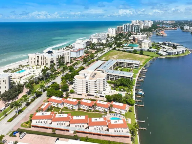 3070 Gulf Shore Blvd N 209, Naples, Florida 34103