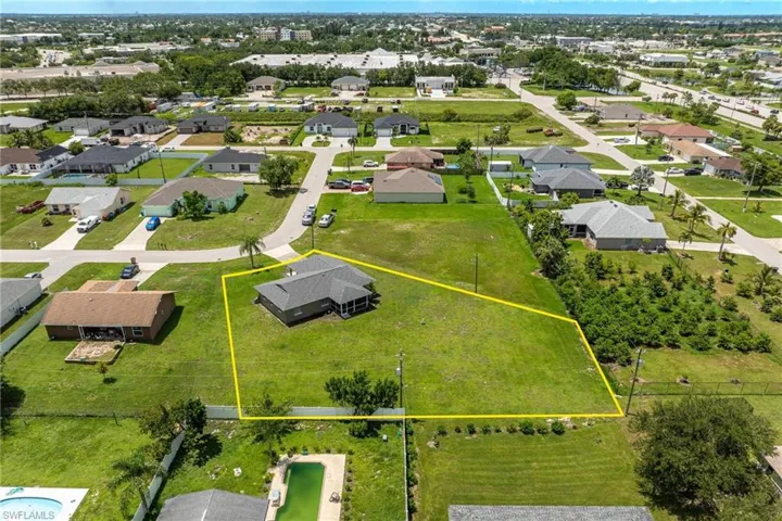 Birds eye view of property