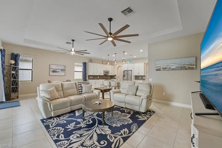 Tray ceiling with recessed lighting