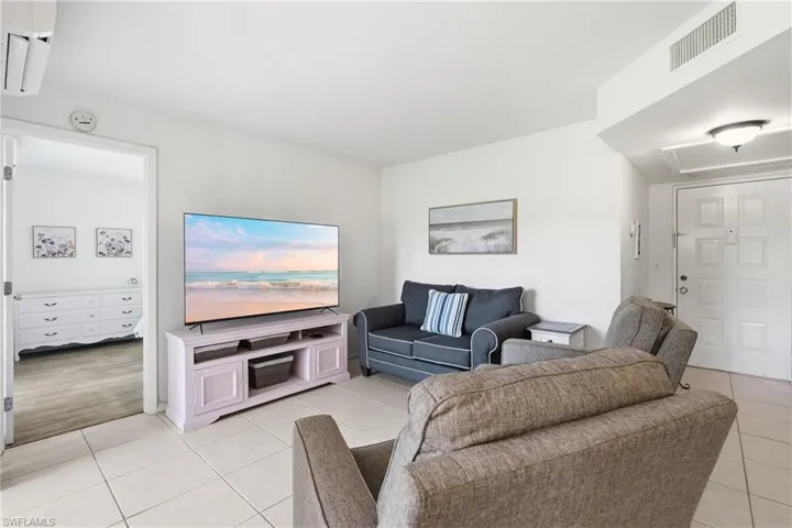 13240 White Marsh Ln 8, Fort Myers, Florida 33912