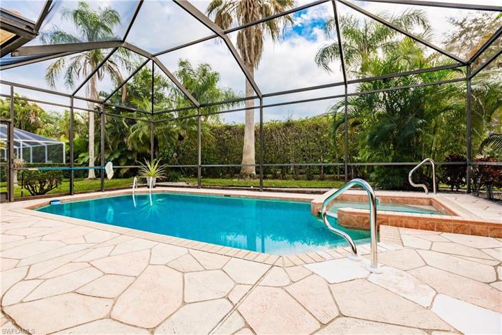 4320 Mistlethrush LN, NAPLES FL 34119