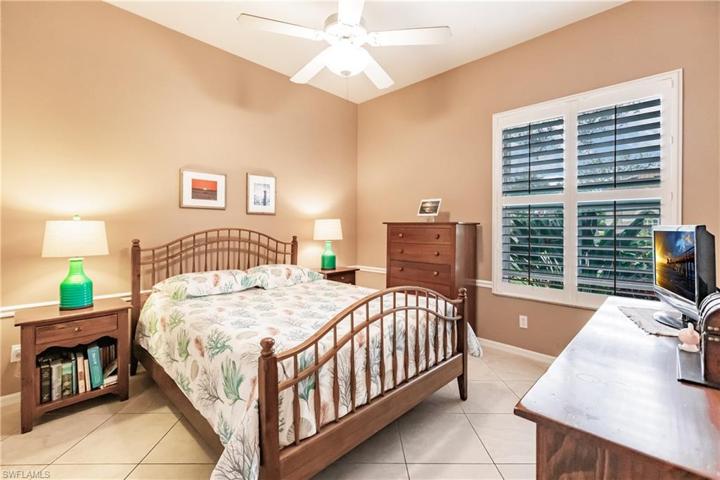 4320 Mistlethrush LN, NAPLES FL 34119