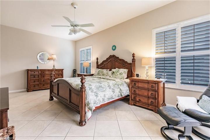 4320 Mistlethrush LN, NAPLES FL 34119