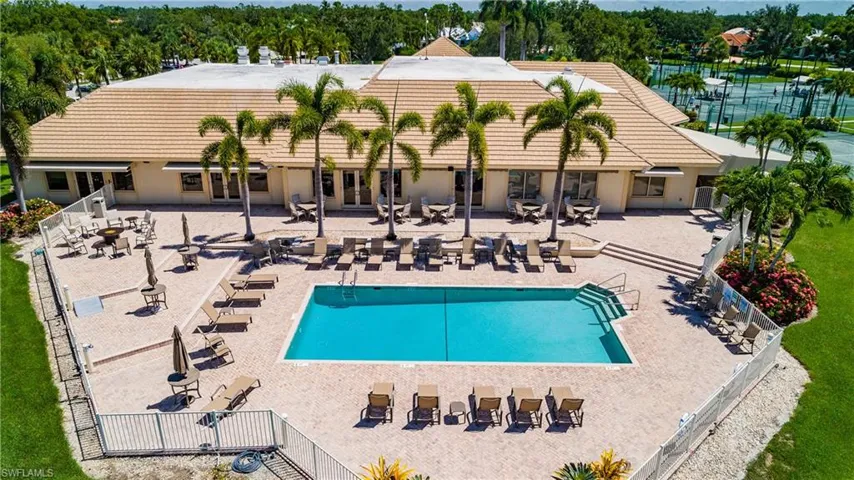 4320 Mistlethrush LN, NAPLES FL 34119
