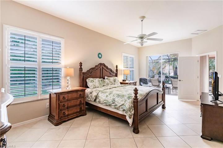 4320 Mistlethrush LN, NAPLES FL 34119