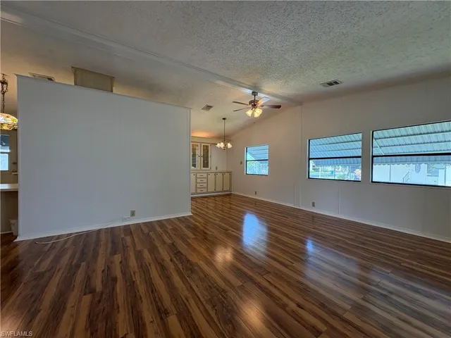 7 Oceans Blvd 7, Naples, Florida 34104