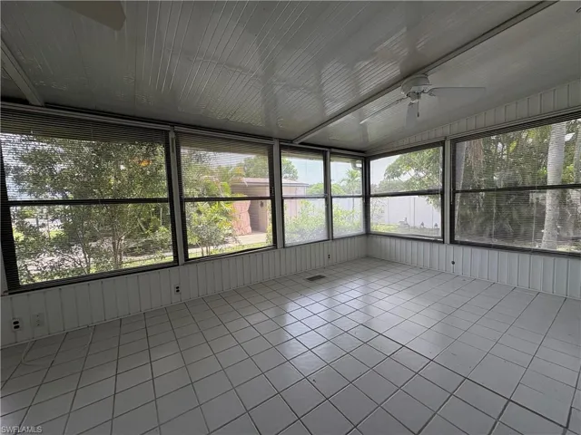 7 Oceans Blvd 7, Naples, Florida 34104