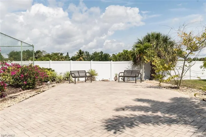 7 Oceans Blvd 7, Naples, Florida 34104