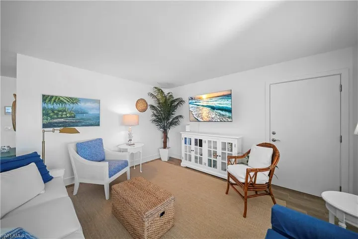 2850 Gulf Shore Blvd N 108, Naples, Florida 34103