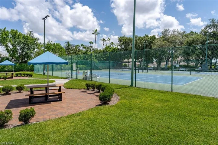 6562 Ilex Cir, Naples, Florida 34109